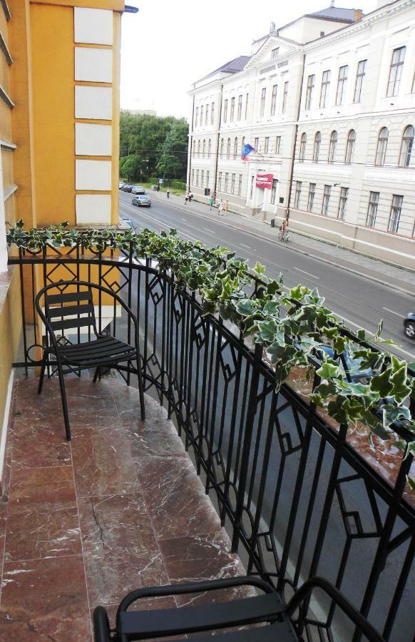 Modern Old Town Ap. Baritiu Apartment Cluj-Napoca Exterior photo